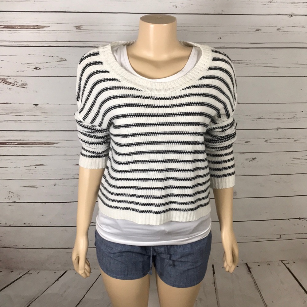 5 for $20 Cropped navy white sweater size L (jr)